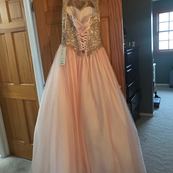 Formal dress! Excellent condition! Wore once! - Picture 2 of 4